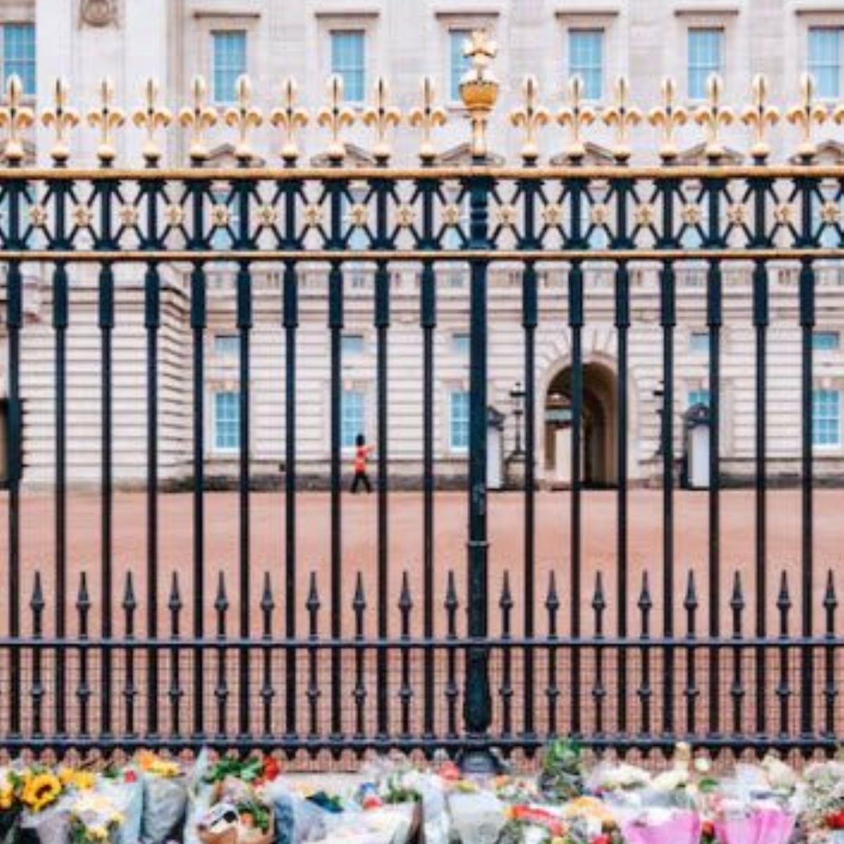 State Funeral Of The Queen Sir Graham Balfour School   QEII 